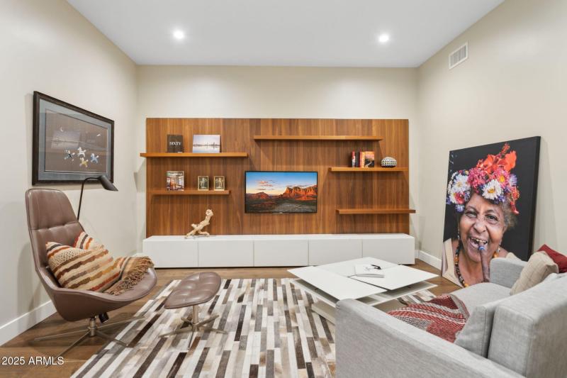 Versatile Media/Home Office