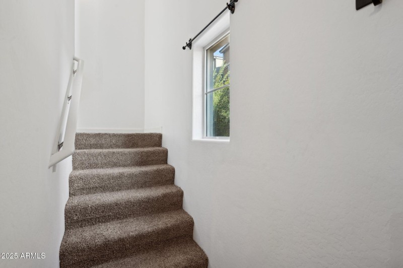 14-web-or-mls-240-w-juniper-ave-unit-115