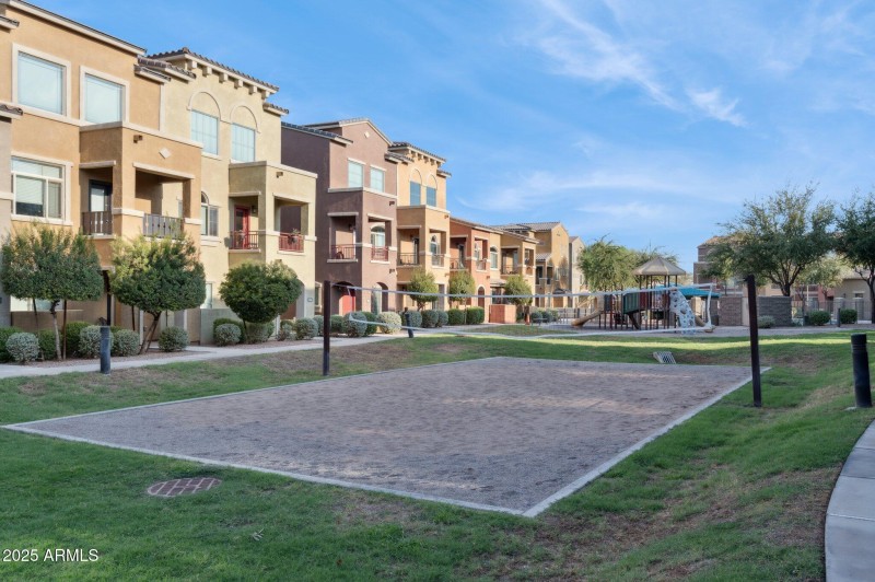 32-web-or-mls-240-w-juniper-ave-unit-115