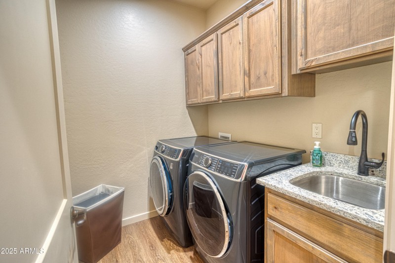 PAX_0283_AuroraHDR2019-edit