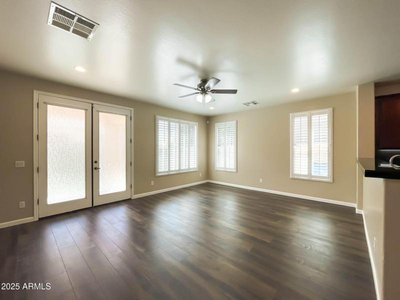 3829 E Morelos St-32