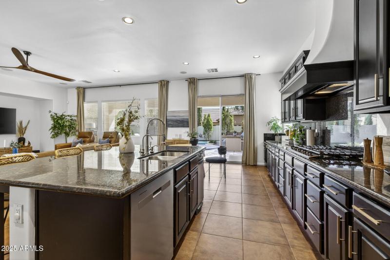 25_28803_N_68th_Dr25_mls