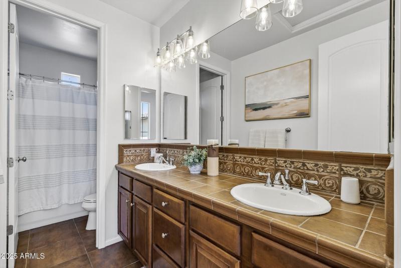 48_28803_N_68th_Dr48_mls