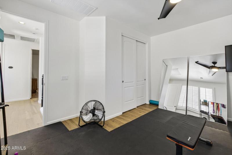 53_28803_N_68th_Dr53_mls