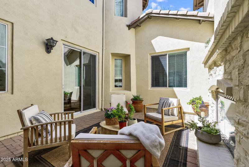 60_28803_N_68th_Dr60_mls