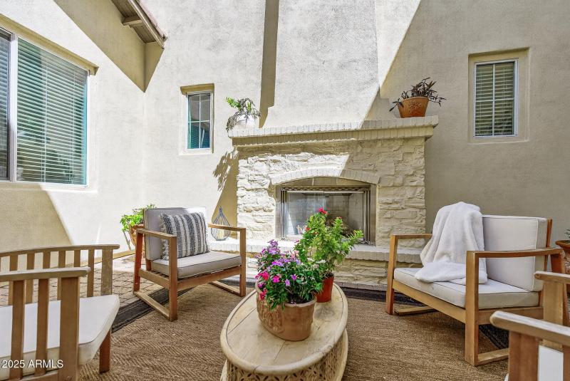 62_28803_N_68th_Dr62_mls