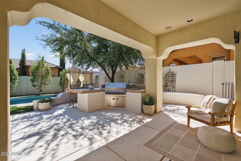 84_28803_N_68th_Dr84_mls