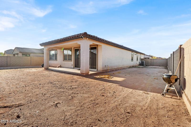 34-web-or-mls-453 E Wiley Way - 01