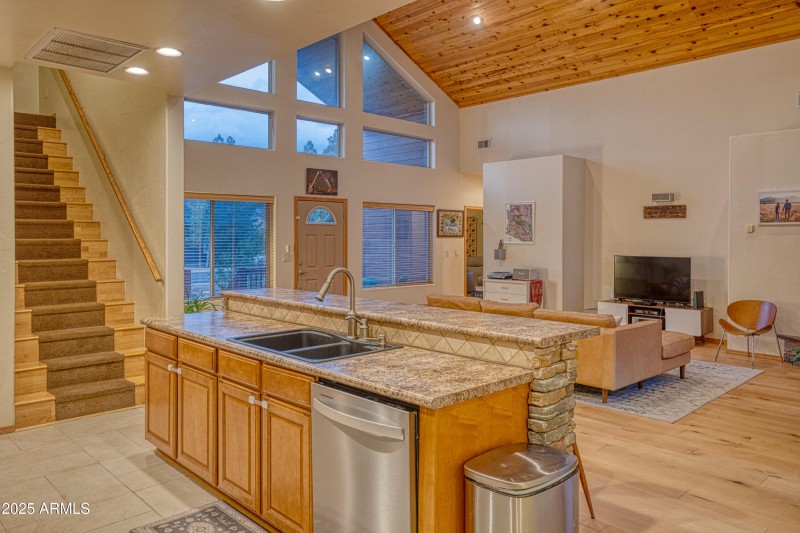 PAX_1304_AuroraHDR2019-edit