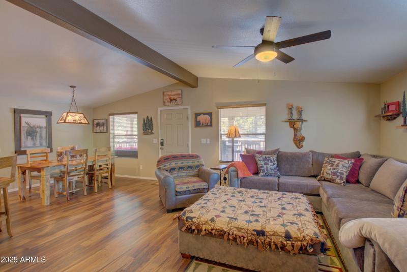 DSC_2352_3_4_5_6Interior01