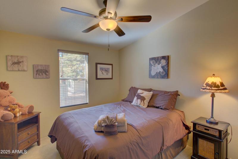 DSC_2407_08_09_10_11Interior01