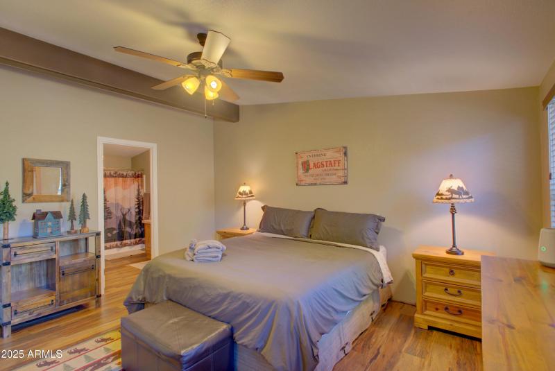 DSC_2422_3_4_5_6Interior01