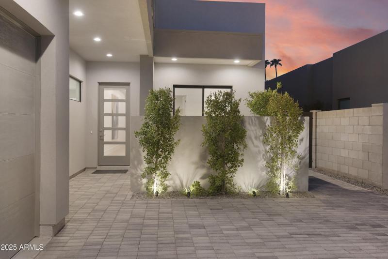 Contemporary Entryway Design