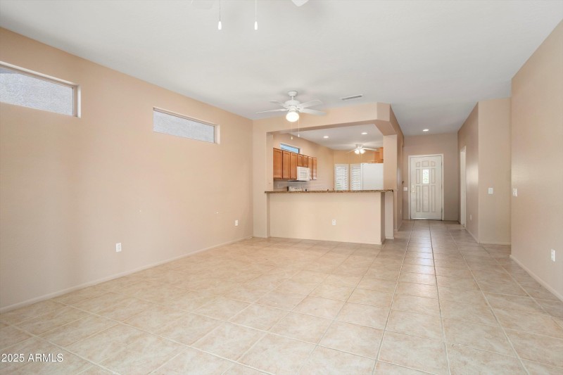 09-18522 N Borgata Dr