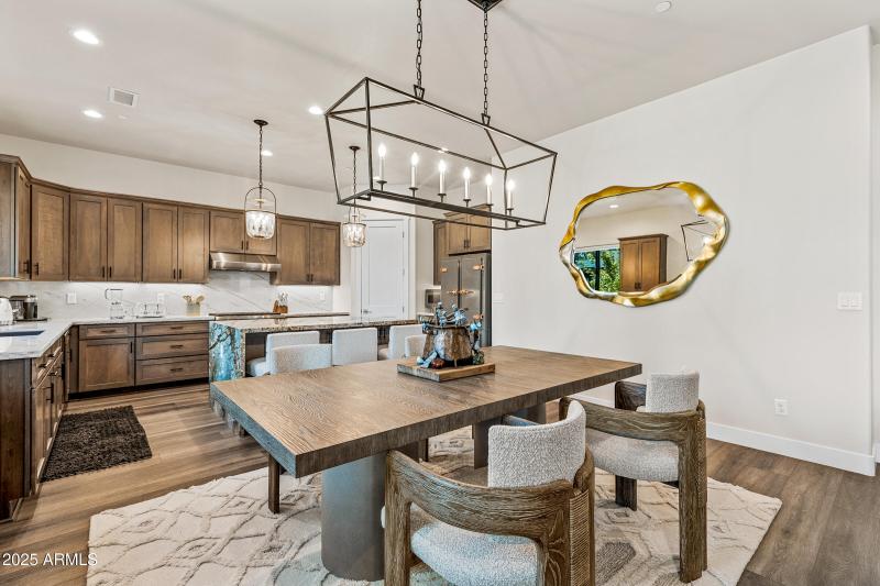 1810 E Magnolia Dr-16