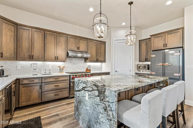 1810 E Magnolia Dr-18