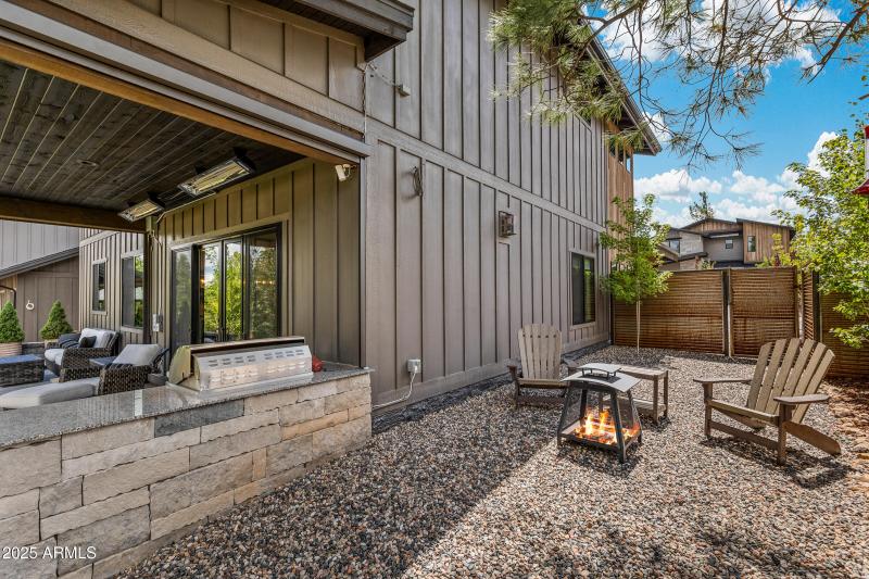 1810 E Magnolia Dr-50