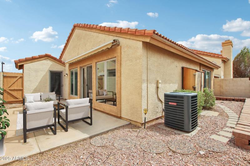 33-web-or-mls-E Cassia Way-S2608-033