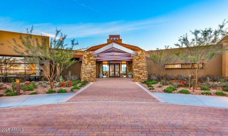 clubhouse_entry_berd (1)