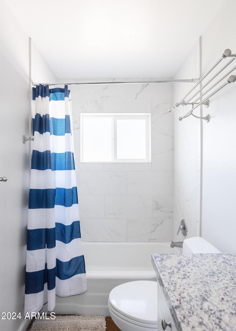 PropertyImageCo_7702EVerdeLn_WEB5