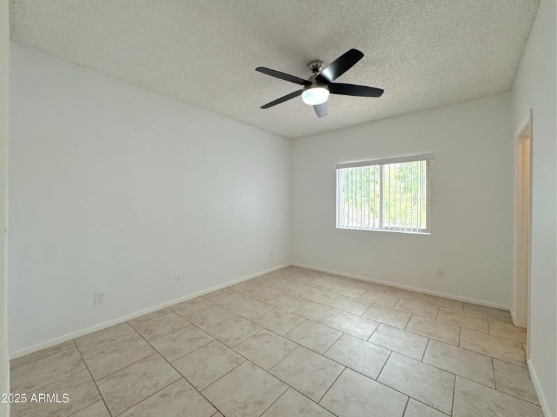 20250828_184203215_iOS