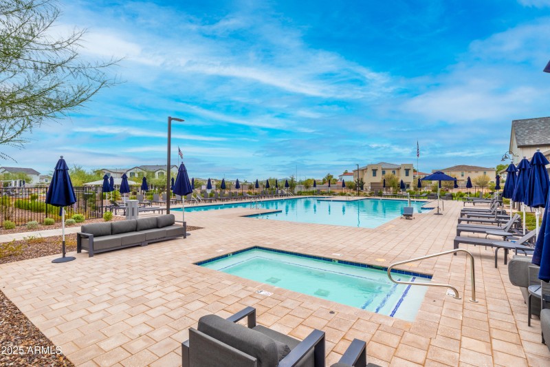 Arabella Community Pool and Spa