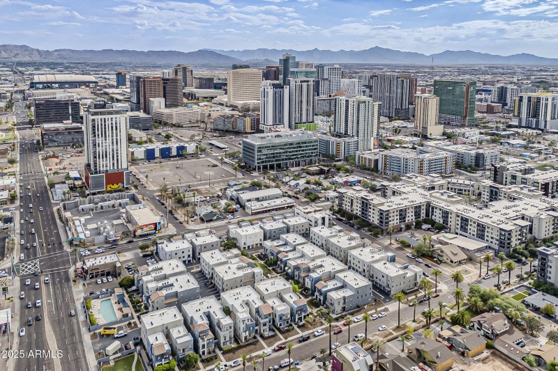 2-web-or-mls-Portland St Aerial-2