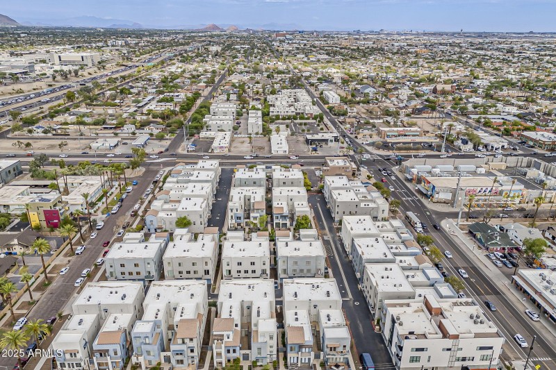 5-web-or-mls-Portland St Aerial-5