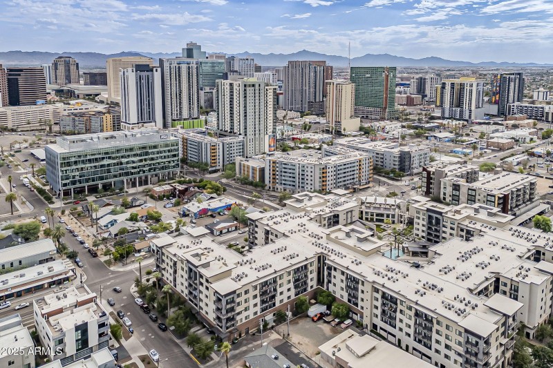 10-web-or-mls-Portland St Aerial-10