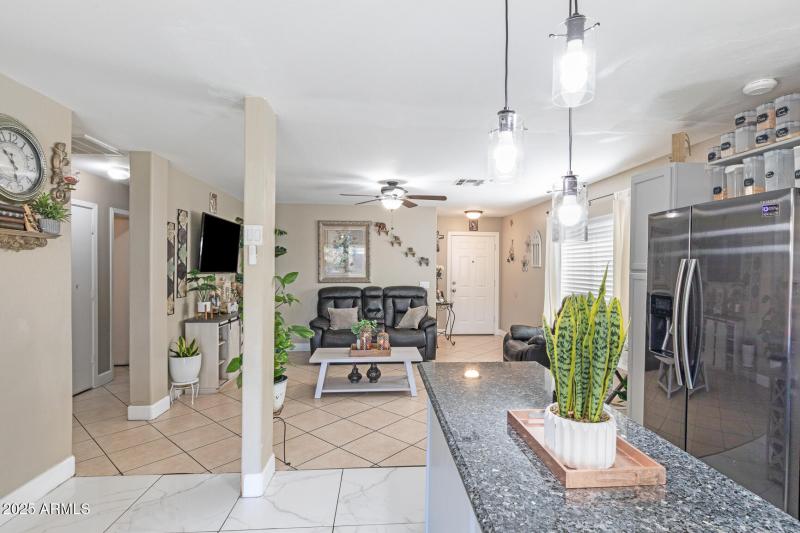 11239 W Devonshire-10