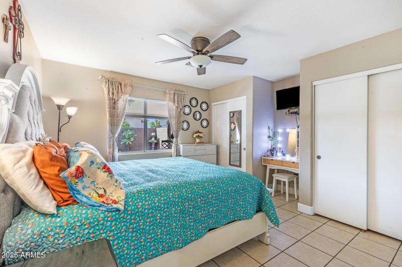 11239 W Devonshire-11