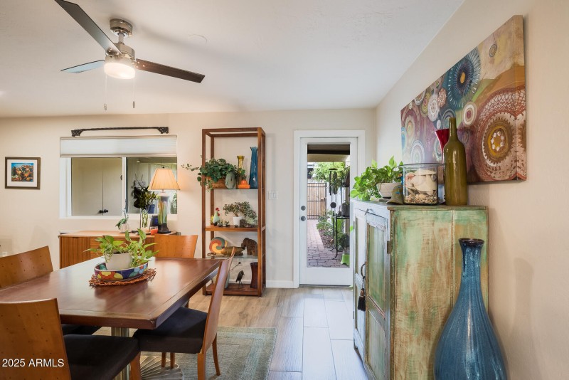 Dining room & kitchen