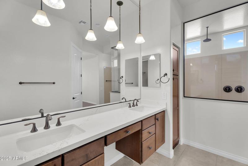 21-web-or-mls-DSC00237