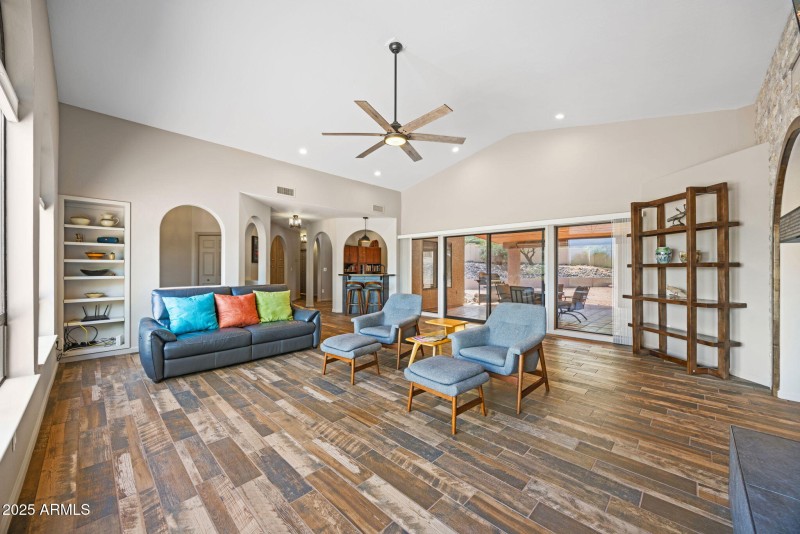 8-web-or-mls-11220-n-woodpecker-bay