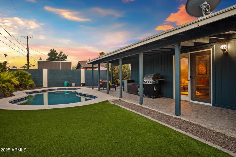 8716 E Coronado Rd-54