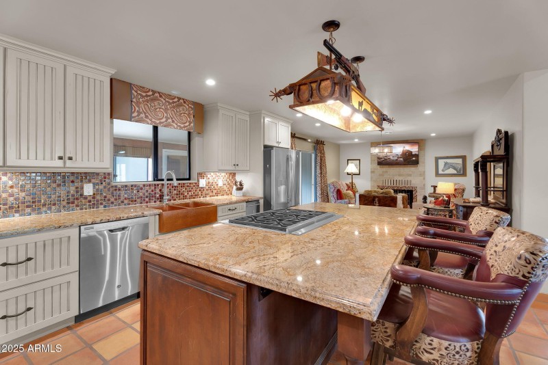 17-web-or-mls-7th Ave-21