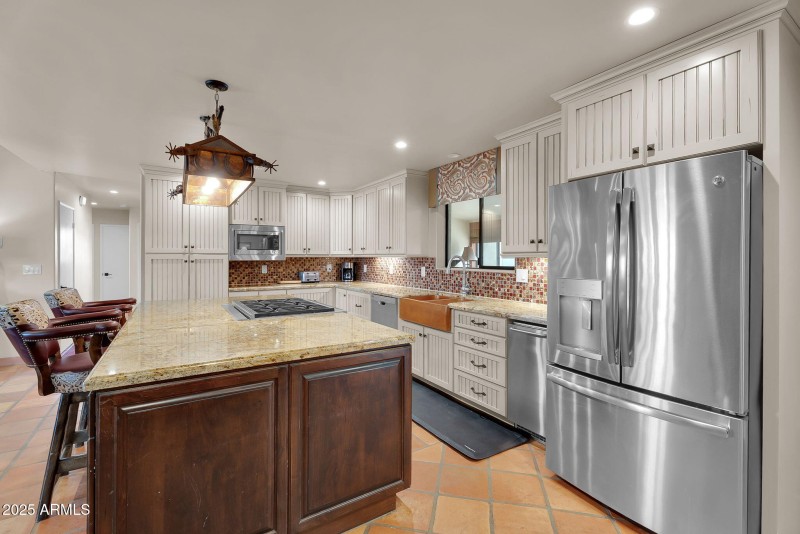 21-web-or-mls-7th Ave-25