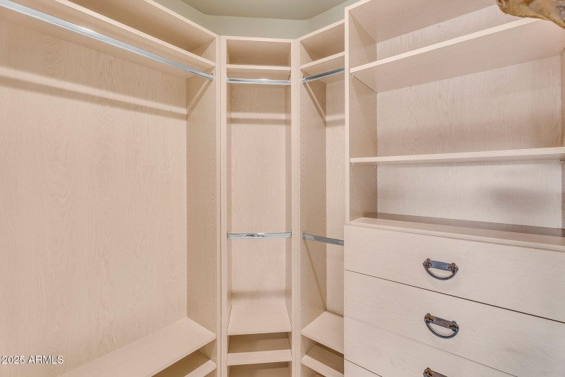 43-web-or-mls-7th Ave-33