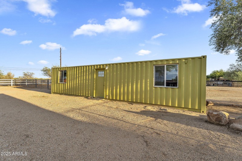 100-web-or-mls-7th Ave-86