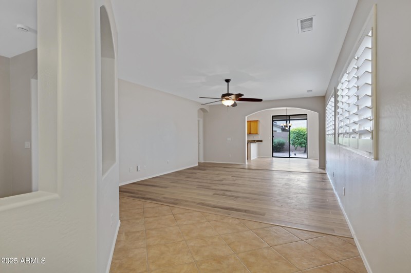 16875 W Manchester Dr-5