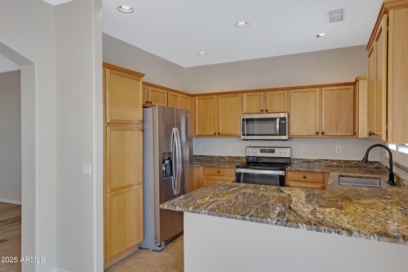 16875 W Manchester Dr-14