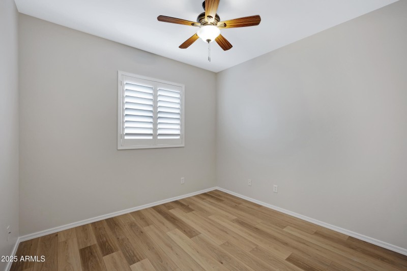 16875 W Manchester Dr-19