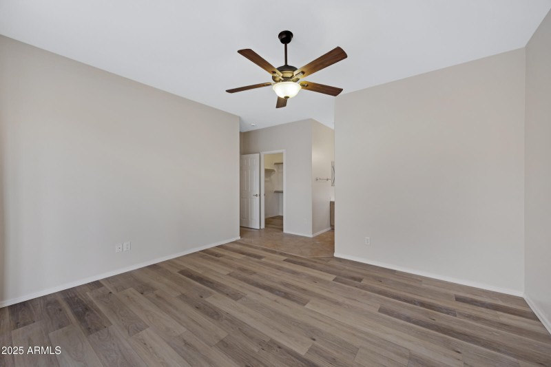 16875 W Manchester Dr-23