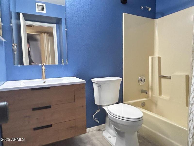 2nd Bathroom