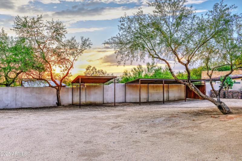 Lean to Horse Shelter