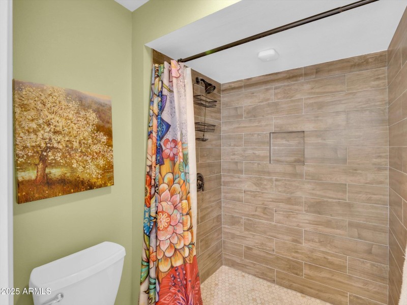 36-10825 W Caron Dr-32