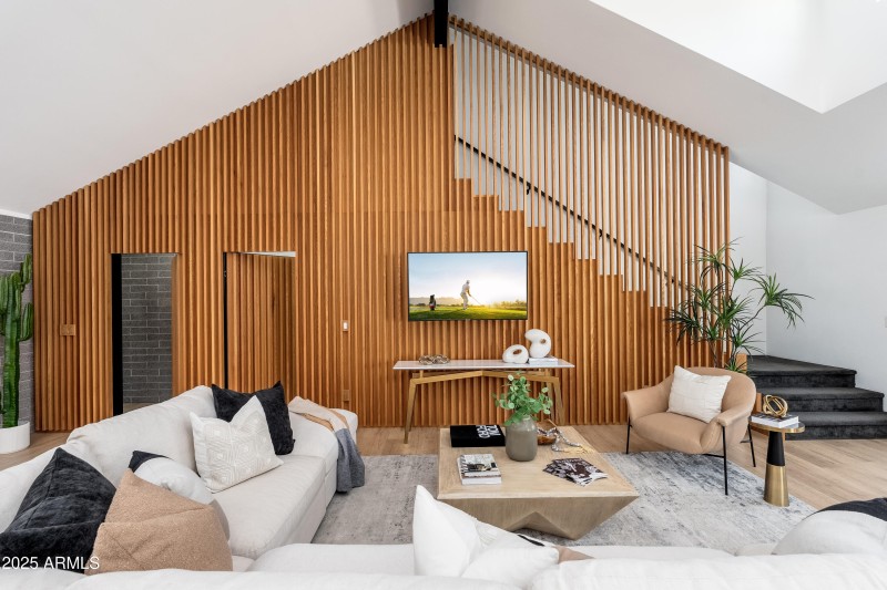 4421 E Earll Dr - 08