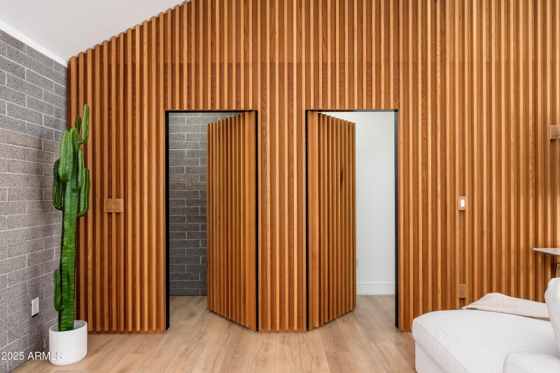 4421 E Earll Dr - 09