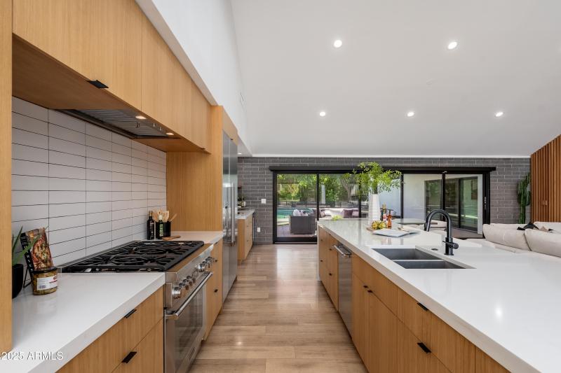 4421 E Earll Dr - 16