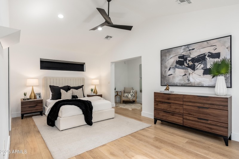 4421 E Earll Dr - 23